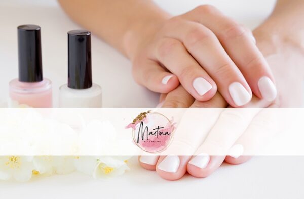 semipermanente mani Martina nails and PMU